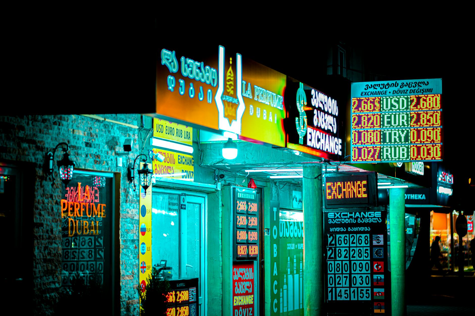 Bank ATM exterior - Photo by Nurullah Macun on Pexels