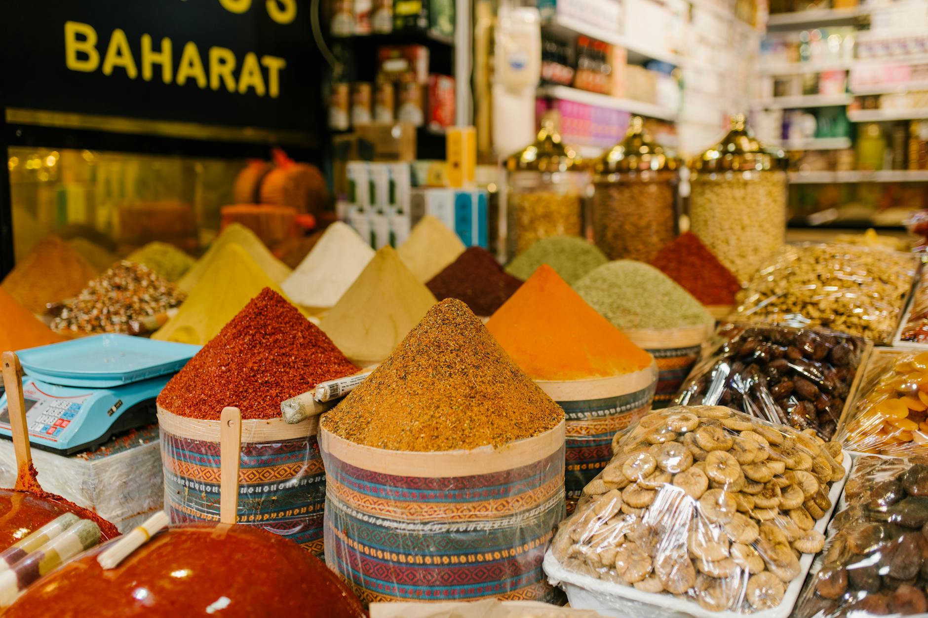 Marrakech market spices - Photo by Julia Volk on Pexels