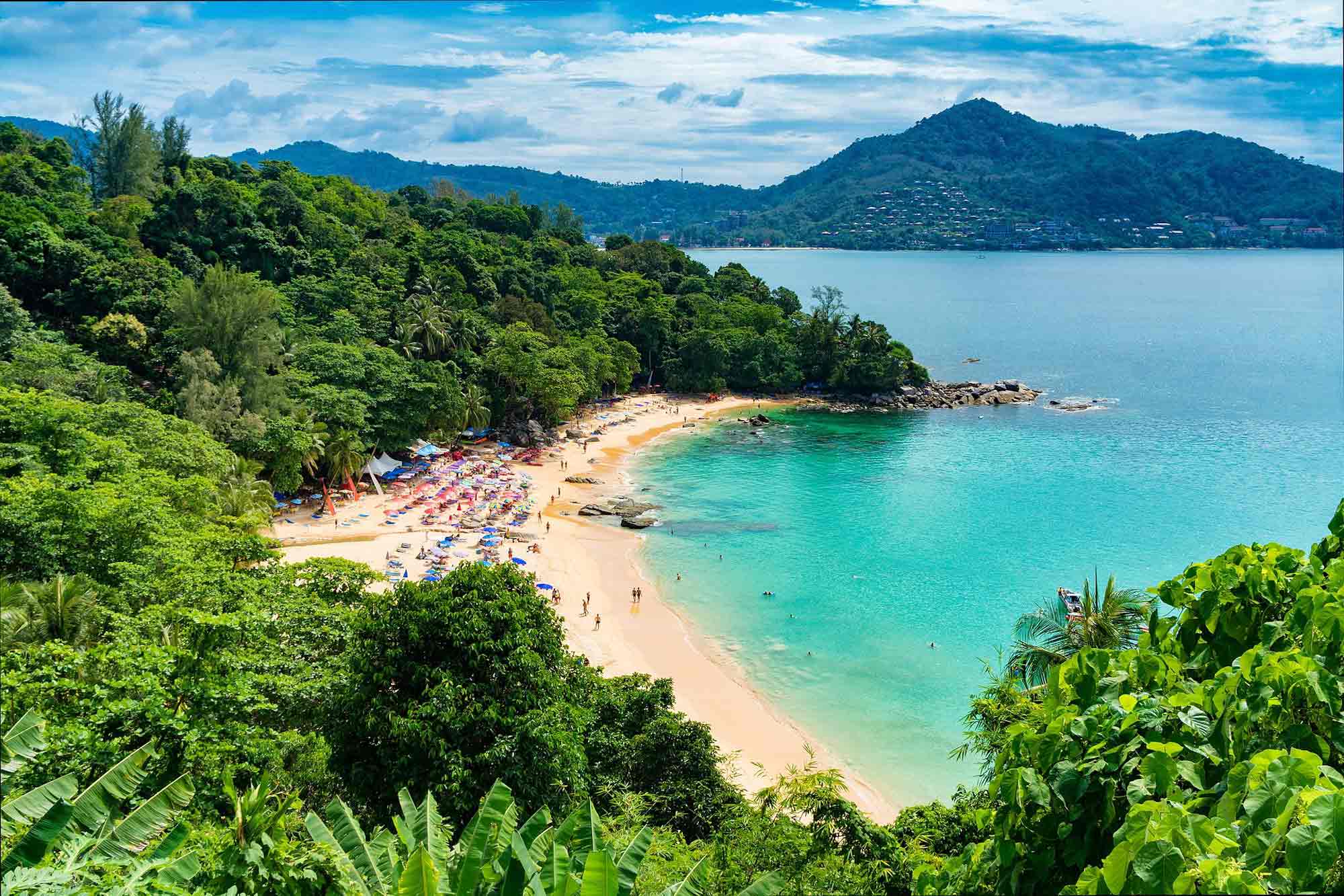 Thailand beach sunset - a perfect example of the ideal dry season beach weather